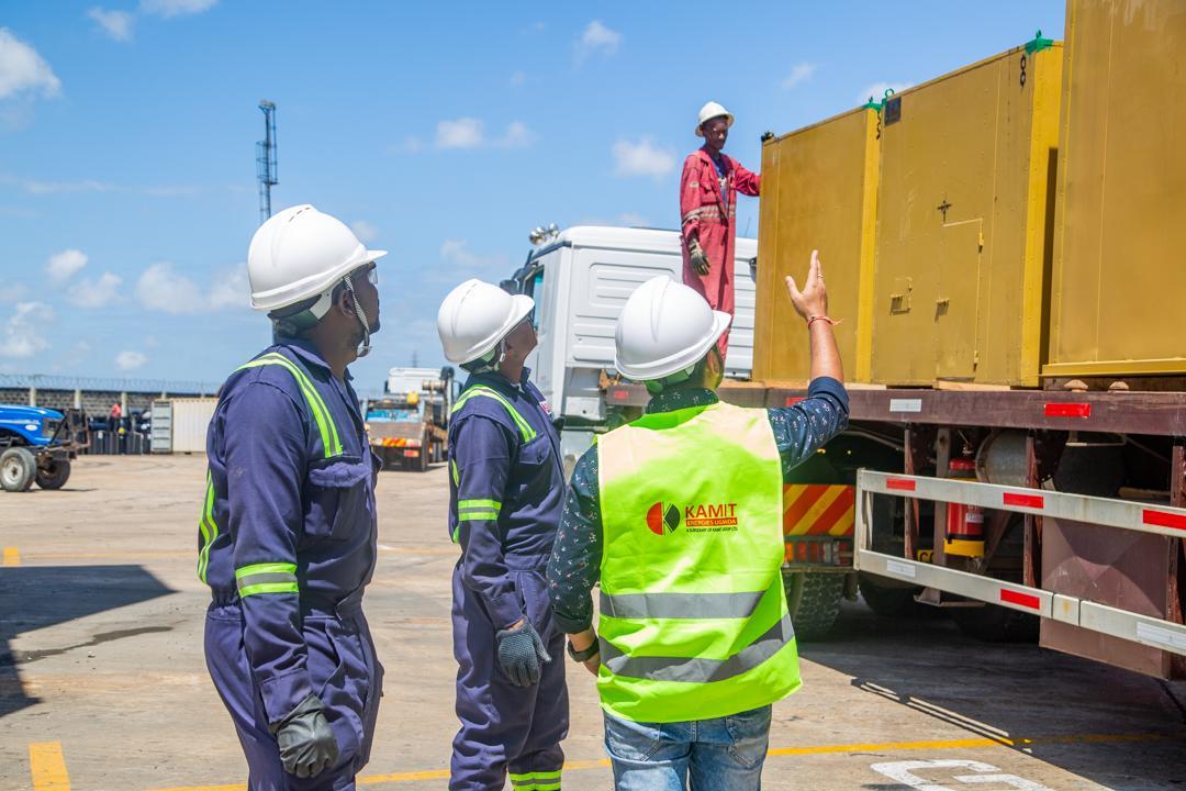 KAMIT field leadership and engineering inspectors on-site