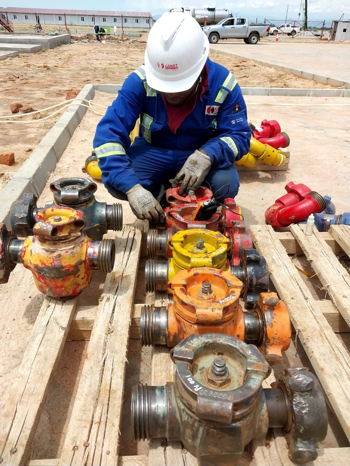 Warehouse vendor surveillance and structural flange quality inspection